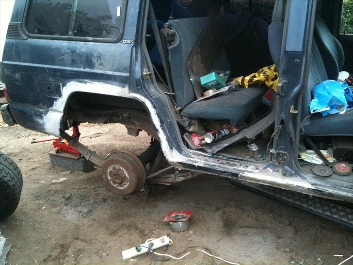 Nissan patrol R.I.P - rustarbejde påbegynt 1/8 2010 billede 6