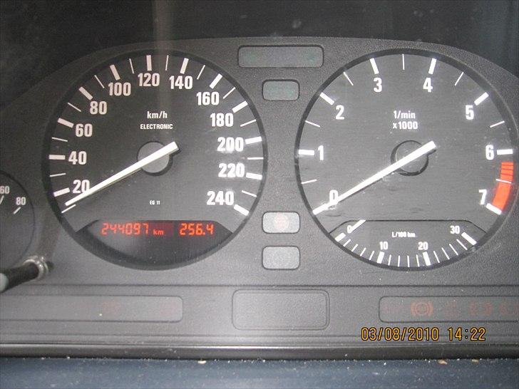 BMW 520i 24v (Solgt) billede 7
