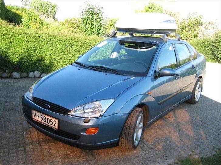 Ford Focus 1,6 16V GHIA sedan billede 20