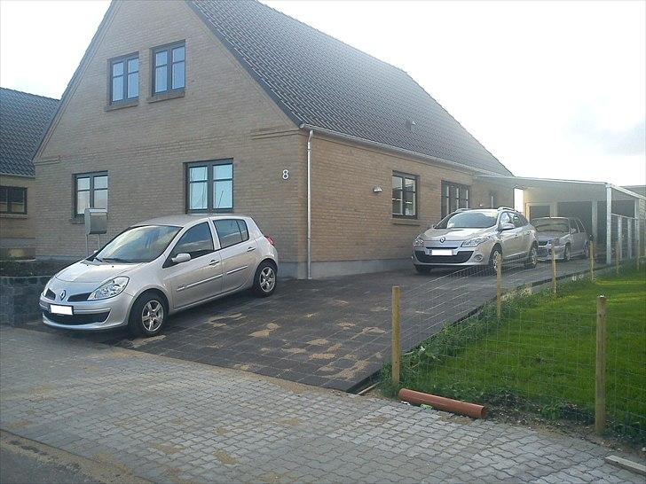 Renault Clio III Sport - Indkørslen indeholder selvfølgelig kun Renault :-)   - Clio, Megane og 5 GT Turbo billede 8