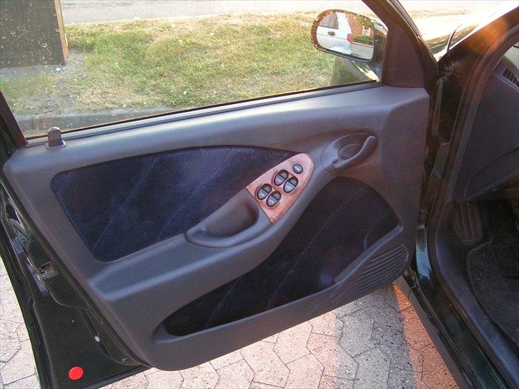 Fiat Marea 2,0 20v 155 HLX - Her ses det blå interiøre :o) billede 5