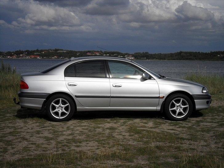 Toyota Avensis Luna 4d **SOLGT** billede 8