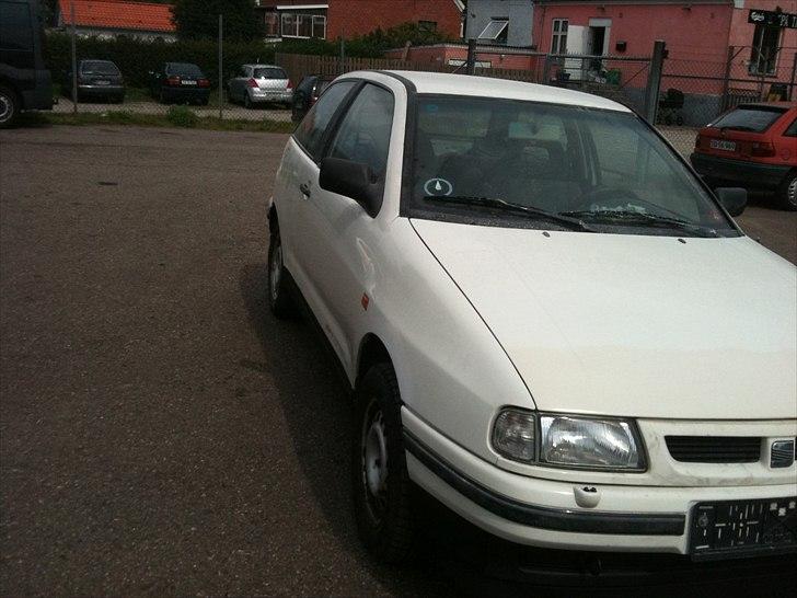 Seat Ibiza GLXI EFI  SOLGT billede 1