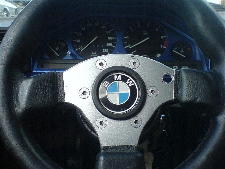 BMW e30 billede 8