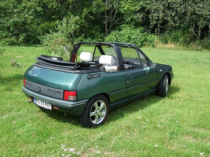 Peugeot 205 RG Cabriolet (SOLGT) billede 2