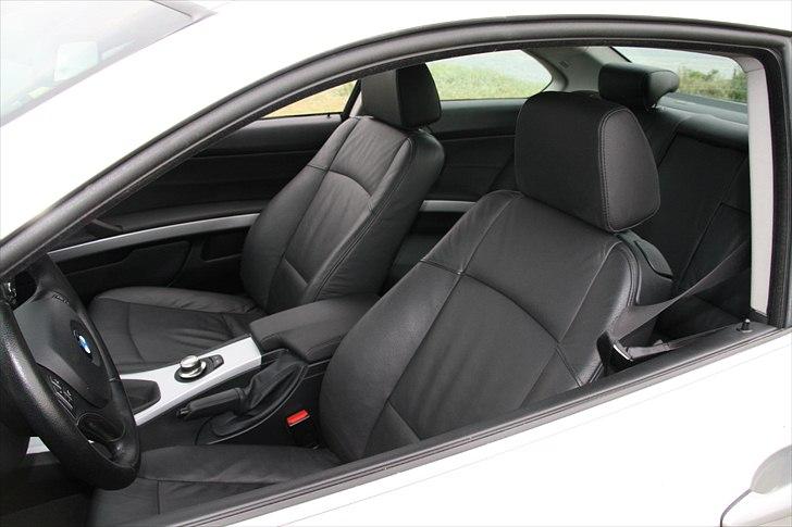 BMW 325i Coupe - SOLGT billede 7