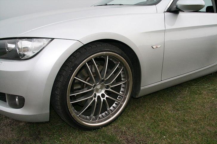 BMW 325i Coupe - SOLGT billede 10