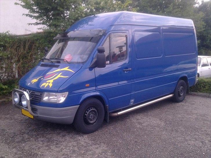 Mercedes Benz Sprinter 212D billede 2