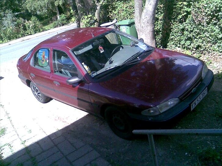 Ford mondeo 1,8  billede 1