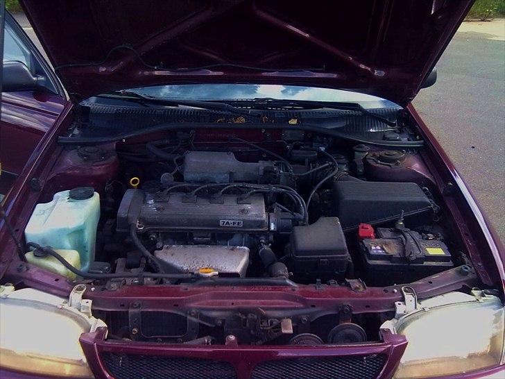 Toyota Carina E SOLGT. billede 2