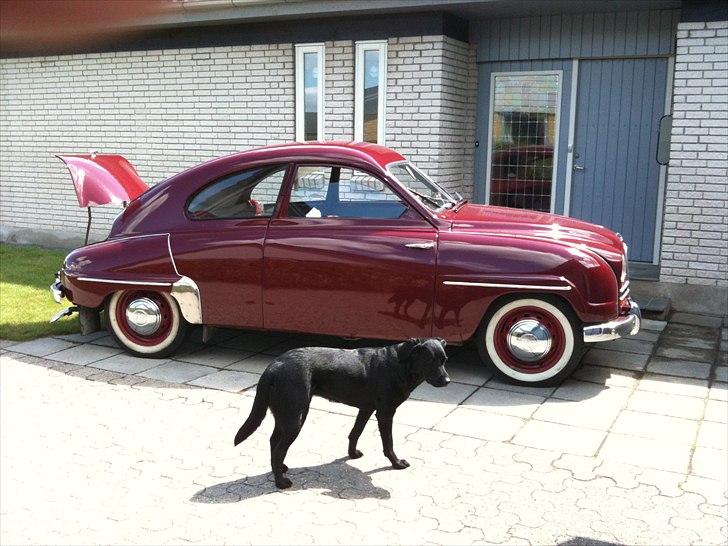 Saab 93 - Skiftet til røde fælge med hvid dækside billede 4