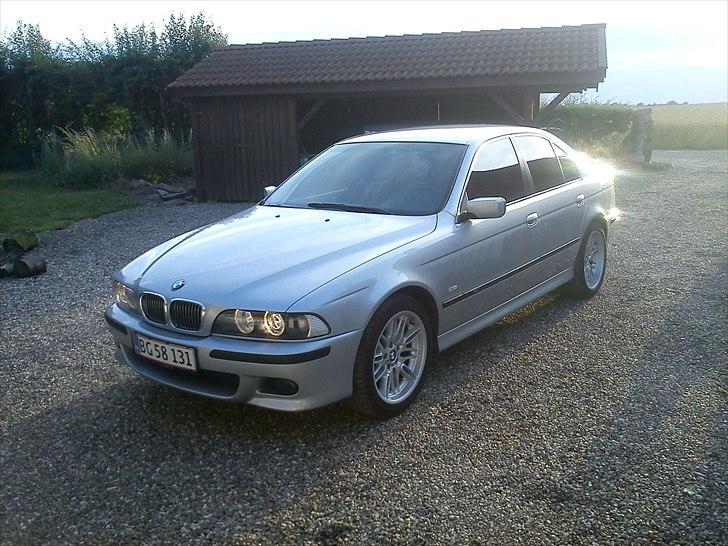 BMW 520i billede 1