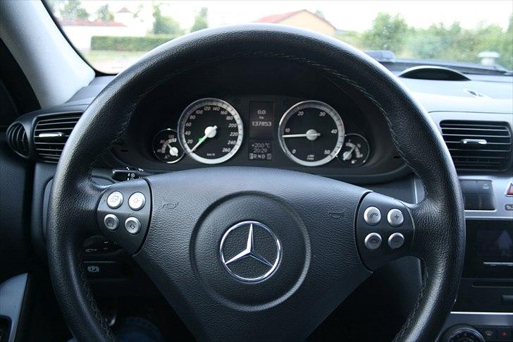 Mercedes Benz C320 CDI Sport (SOLGT) billede 8