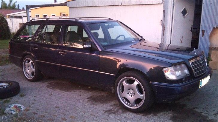 Mercedes Benz w124 300 td billede 1
