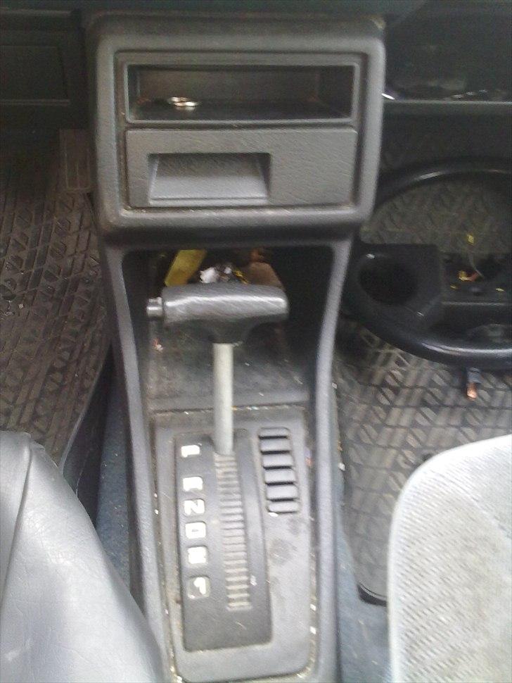 VW Golf 2 -1.6 aut - 5 dørs. billede 13