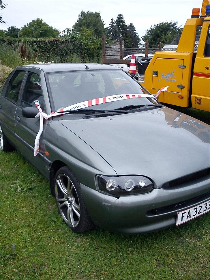 Ford Escort 1,6 i 16v Zetec - ja de hyggede sig på arbejde en dag  billede 15