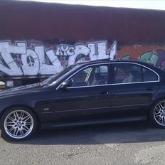 BMW E39 528i --- SOLGT