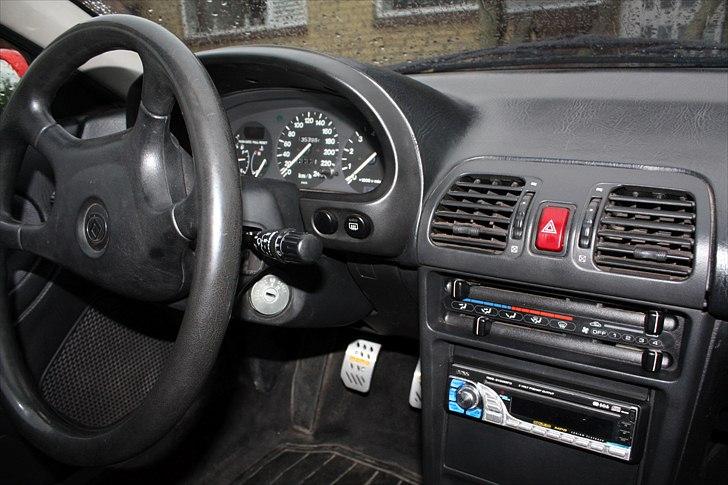 Mazda MX3 1.8 V6 Solgt billede 12