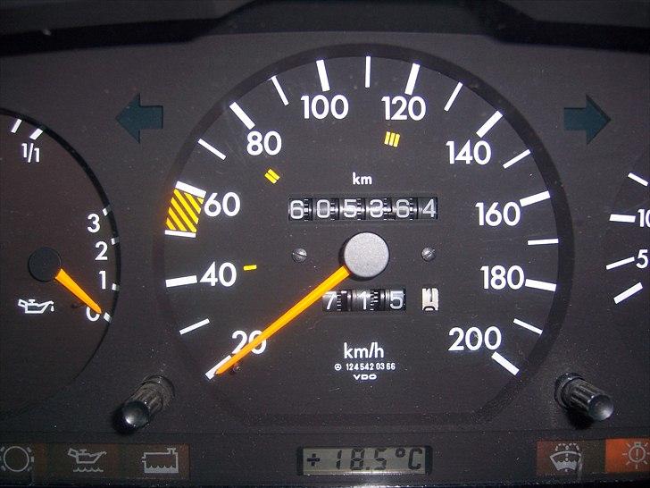 Mercedes Benz 124  250 TD - Solgt billede 8