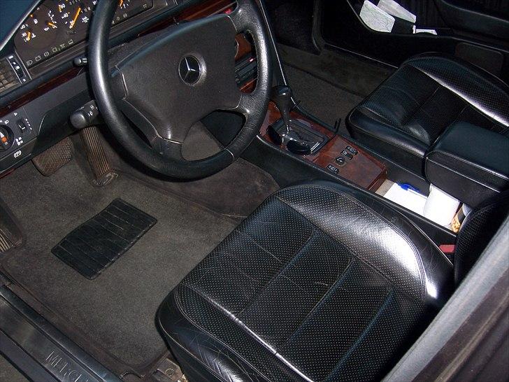 Mercedes Benz 124  250 TD - Solgt billede 13