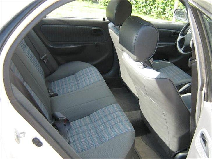 Toyota Corolla101XLi Sedan SOLGT billede 5