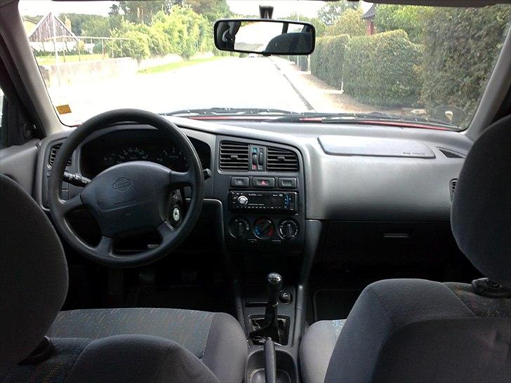 Nissan primera 1,6 billede 1