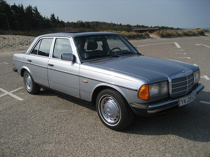 Mercedes Benz W123 230E Aut. Solgt - Ledestjernen ;o) billede 6