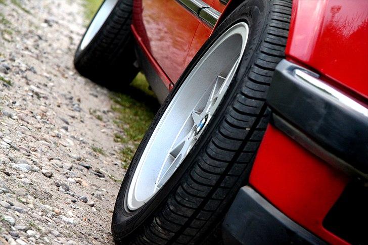 BMW E30 320i billede 13