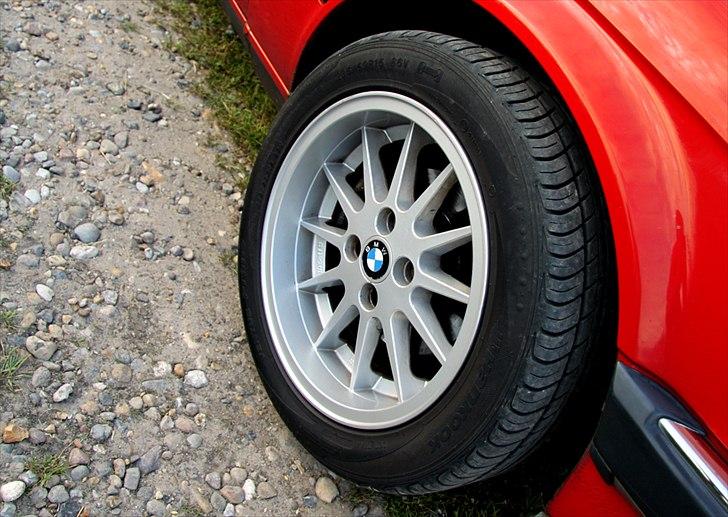 BMW E30 320i billede 17