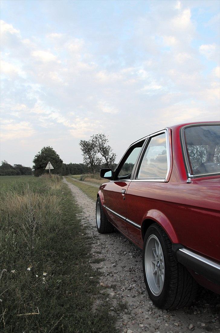 BMW E30 320i billede 18
