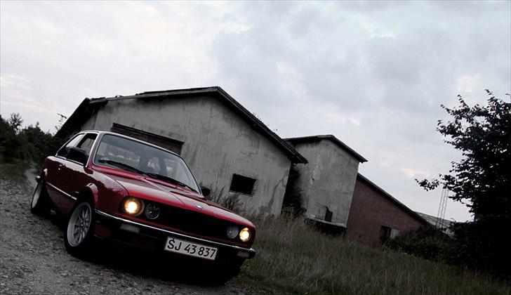 BMW E30 320i billede 20