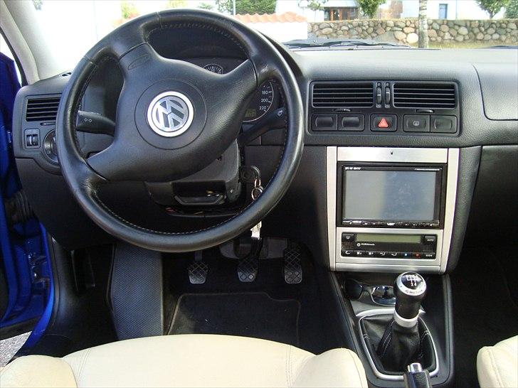 VW Golf IV GTi 1,9 TDi *SOLGT* - Indeni billede 18