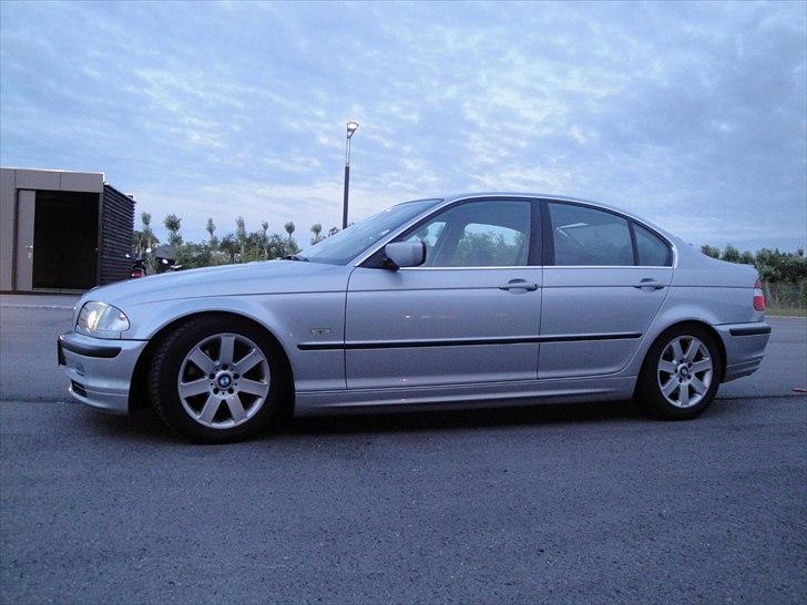 BMW 328i Steptronic (SOLGT) billede 7