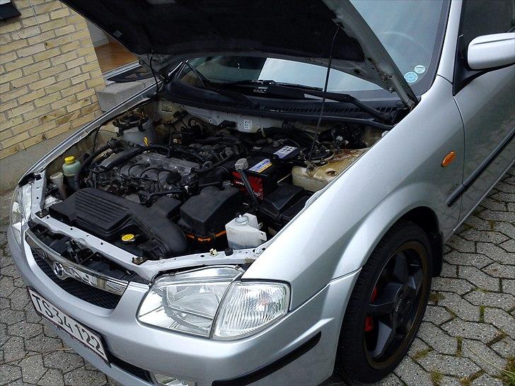 Mazda 323F billede 7