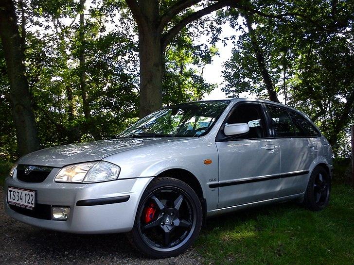 Mazda 323F billede 9