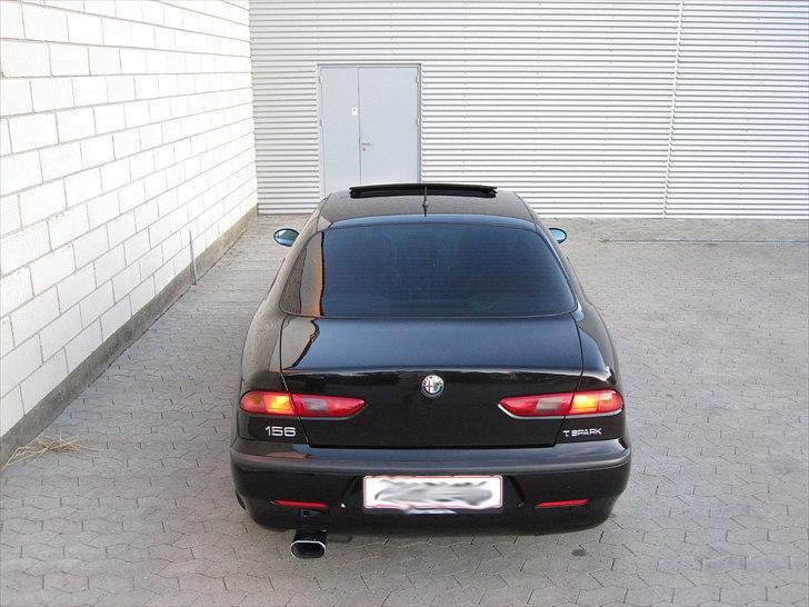 Alfa Romeo 156 (TIL SALG) - Bagfra ved industri billede 9