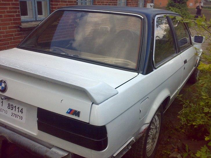 BMW E30 320i / 325i  billede 4