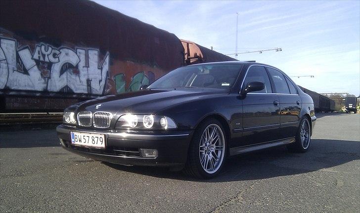 BMW E39 528i --- SOLGT billede 9
