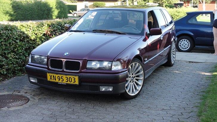 BMW 323i Touring Solgt billede 12