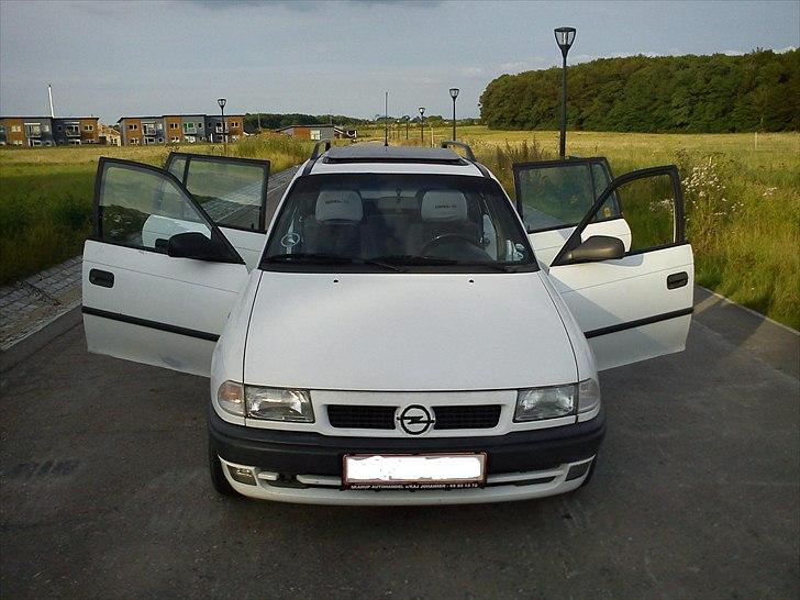 Opel astra f caravan solgt billede 1