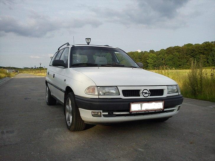 Opel astra f caravan solgt billede 3