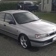 Toyota toyota carina e