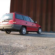 Opel Astra F st. car