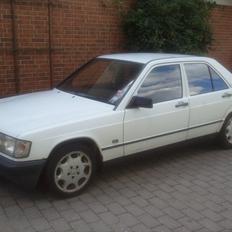 Mercedes Benz 190 E - Solgt -