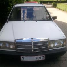 Mercedes Benz 190 E - Solgt -