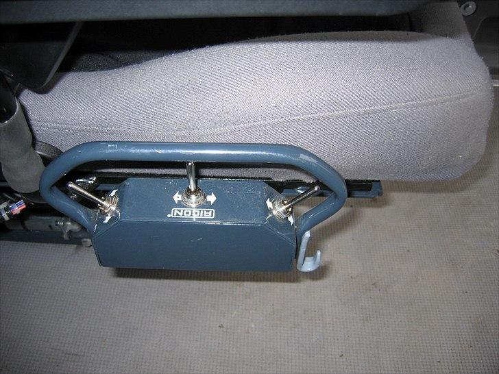 VW Caravelle T5 TDI aut. - El-styringen af Recaro-sædet billede 11