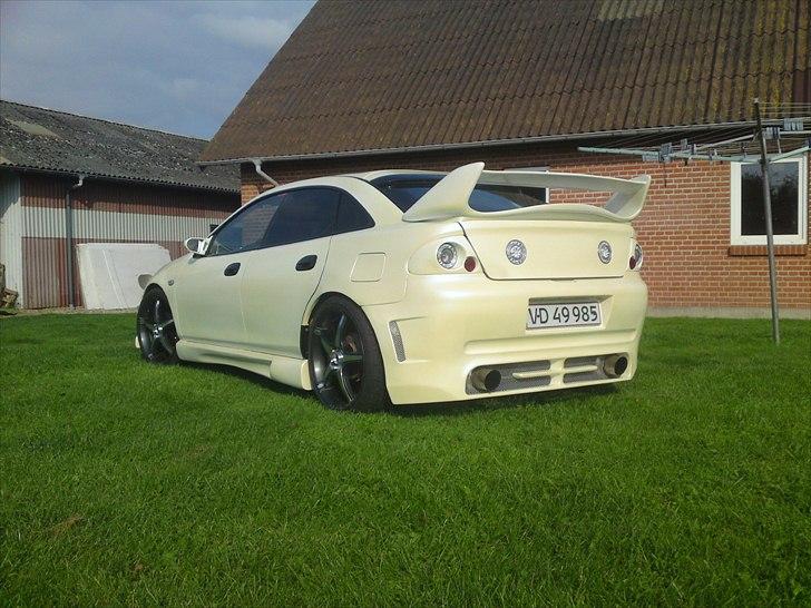 Mazda 323 f  billede 3