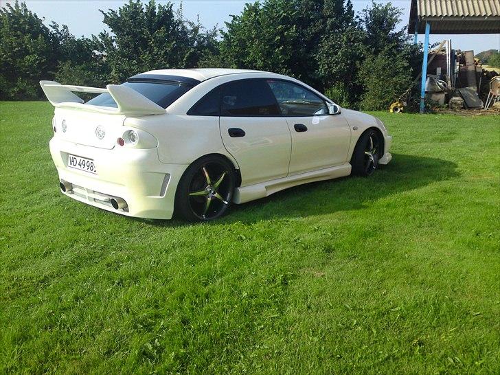 Mazda 323 f  billede 5