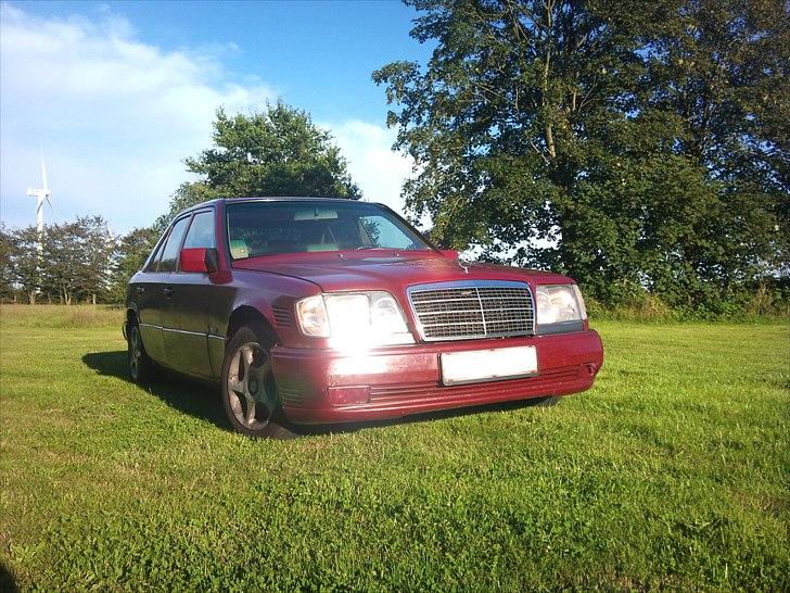 Mercedes Benz 300D w124 BYTTET billede 2