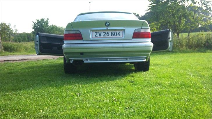 BMW e36 320i coupé SOLGT billede 8